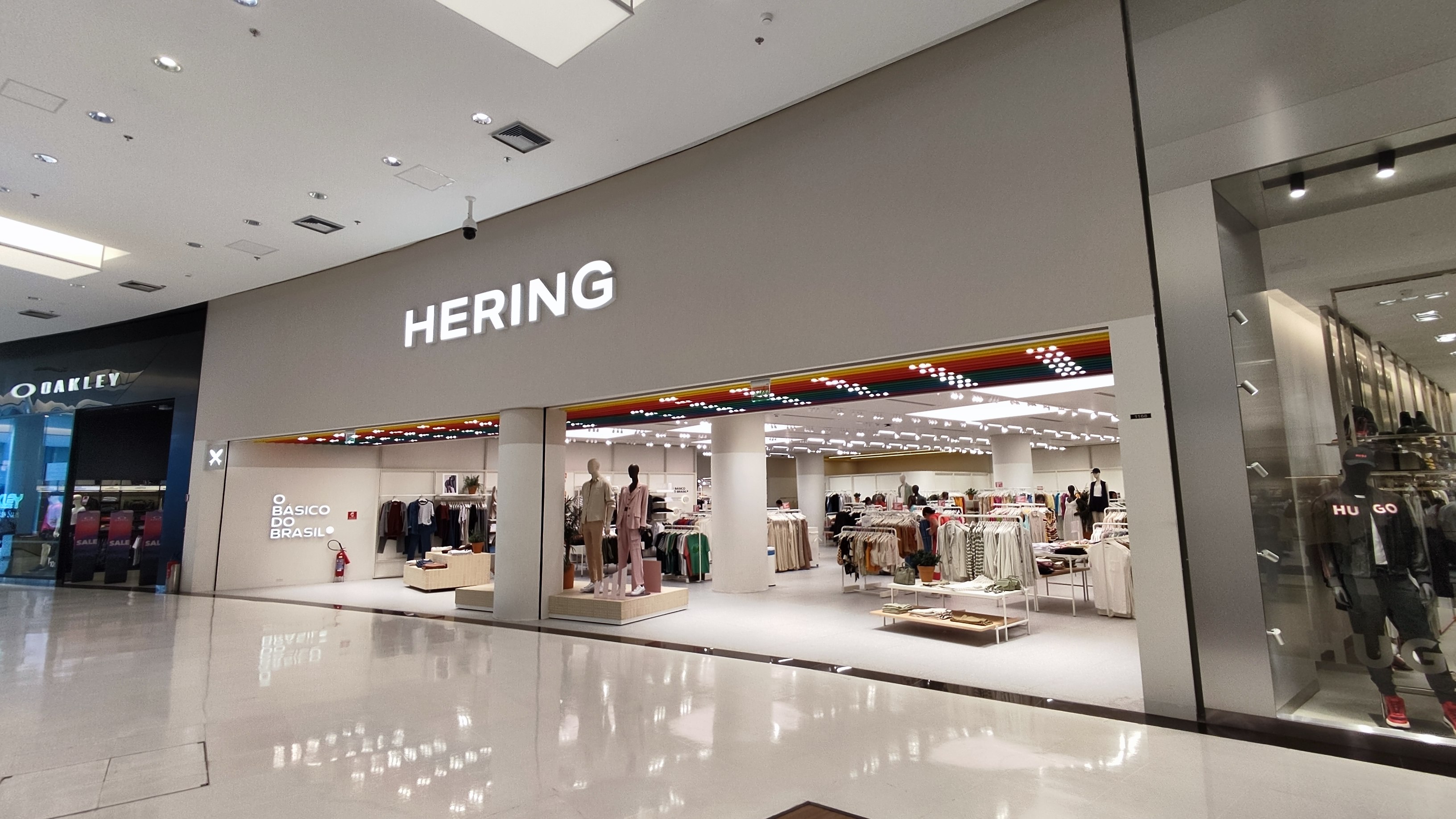 Fachada da Hering Megastore no Center Norte